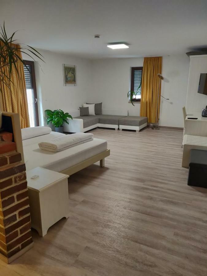Amalfi Buttenwiesen Exterior foto